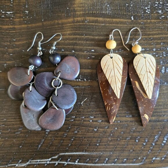 Vintage Lot of 2 Pairs Wood Dangle Earrings Boho Earthy Artsy Retro MCM Brown - Picture 1 of 7